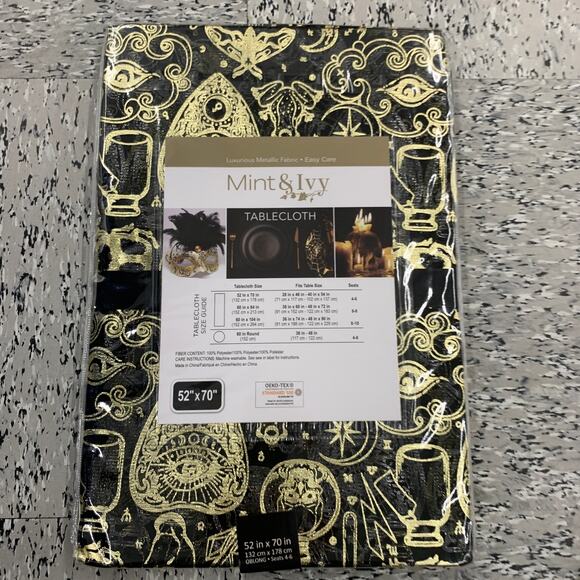 Halloween Spirit Mint & Ivy Metallic Witch Magic Palmistry 52 X 70 Tablecloth - Picture 4 of 6